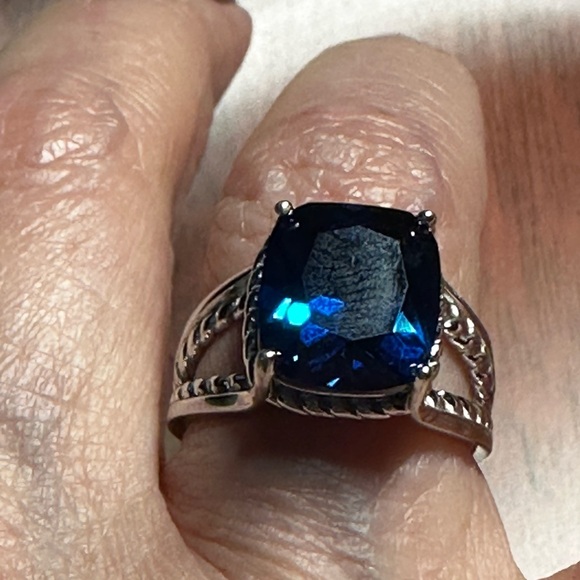 No Name Jewelry - Beautiful Cushion Cut Blue Topaz Ring